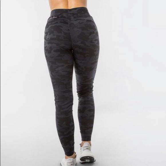 Alphalete Pants - Alphalete Black Camo Joggers NWT